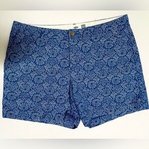 Old Navy Blue and White Coral and Urchin Print Shorts 10
